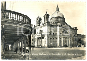 Cartolina originale da collezione 1954 DOGLIANI CN Piazza UMBERTO I Parrocchia SANTI QUIRICO E PAOLO ANIMATA 1