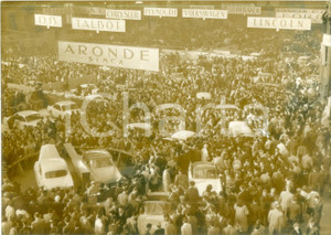 Fotografia d epoca originale 1955 ca PARIS Salone dell Auto affollato ARONDE SIMCA TALBOT CHRYSLER Fotografia 1