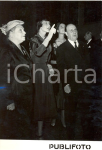 Fotografia d epoca originale 1954 ROMA Salvatore REBECCHINI al ricevimento balletto inglese Sadler s Wells 1
