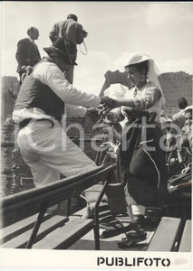 Fotografia d epoca originale 1954 ROMA VIII Congresso Coltivatori Diretti  Contadini in costume Foto 13x18 1