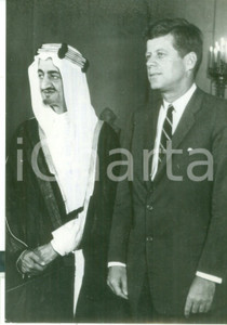 Fotografia d epoca originale 1962 WASHINGTON Il presidente John F. KENNEDY riceve il principe FAYSAL Foto 1