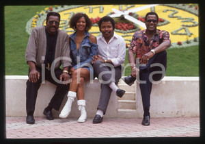 35mm vintage slide* 1990ca RECOARO TERME - THE PLATTERS orologio floreale (8)