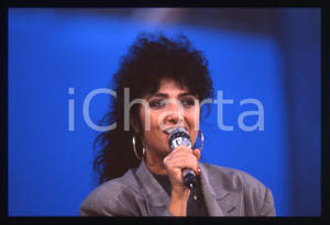 35mm vintage slide* 1990 ca TELEVISIONE Marcella BELLA Ritratto della cantante 8