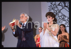 35mm vintage slide* 1988 VENEZIA Gina LOLLOBRIGIDA Joris IVENS Leone d'Oro (1)