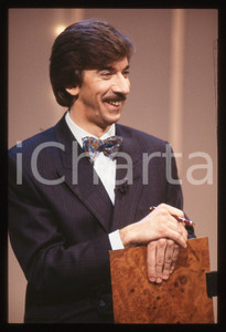 Fotografia d epoca originale 35mm vintage slide 1990 ca CANALE 5 TRA MOGLIE E MARITO VIP Marco COLUMBRO 11 1