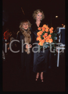 Fotografia d epoca originale 35mm vintage slide 2001 MILANO Evento BLUMARINE Charlize THERON Anna MOLINARI 1