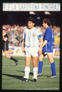 Fotografia d epoca originale 35mm vintage slide 1989 CAGLIARI ITALIA ARGENTINA 00Diego Armando MARADONA 2 1