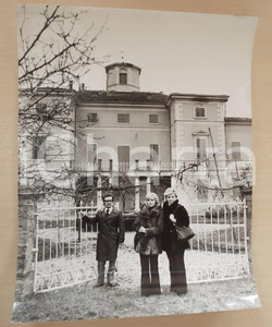 1970 ca COSTUME Soprano Mirella FRENI in una dimora di campagna (1) Foto 30x40