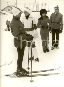 1970 ca COSTUME Principessa Soraya di Persia in vacanza sulla neve (1) Foto