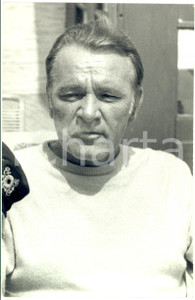 1975 ca SVIZZERA Ritratto di Richard BURTON in vacanza - Fotografia 20x30 cm