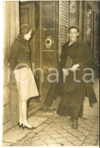 1957 PARIS Il giovane Lama Jampa GYATSO esiliato in Francia *Foto 13x18 cm