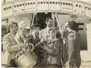 1960 PARIS BOURGET Star del cinema francese in partenza per Cannes - Foto