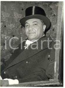 1960 LONDON LÃ©on BOISSIER-PALUN Ritratto dell'ambasciatore senegalese *Foto   Fotografia d'epoca con didascalia coeva.  CONDIZIONI: G FORMATO: 15x20 cm     originale e autentica 1