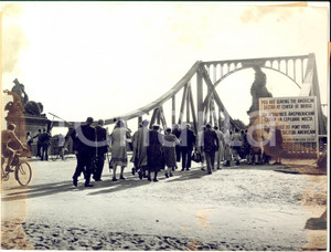 1953 Control Point GLIENICKER BRUECKE - East German crossing Iron Curtain *Photo