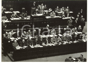 1957 ROMA Discorso di Adone ZOLI alla Camera per il voto di fiducia *Foto 18x13