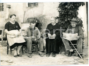 1961 BRESCIA Alpino Rodolfo COGOLI al lavoro nella casa donata da Luigi COLOSIO