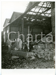 1957 GENOVA - CICLONE A VOLTRI Macerie del cantiere COSTAGUTA *Foto 13x18 cm Fotografia d'epoca con didascalia coeva al verso. CONDIZIONI: GFORMATO: 13x18 cm     originale e autentica 1