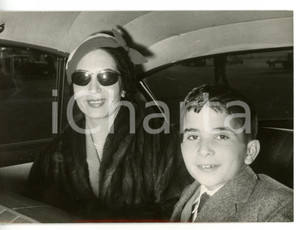 1957 ROMA Regina madre Zein di GIORDANIA con il figlio Hassan *Foto 13x18 cm