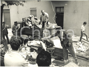 1968 RIVANAZZANO Soccorsi per esplosione tubature del gas *Foto 24x18 cm