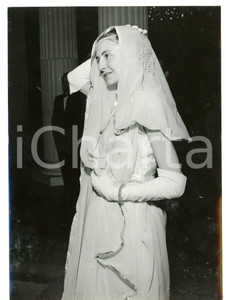 1956 MILANO TEATRO ALLA SCALA Aida - Signora CAMPODONICO *Foto 18x13 cm Fotografia d'epoca, con didascalia coeva al verso. CONDIZIONI: G (ma lieve ondulatura al margine destro)FORMATO: 13x18 cm     originale e autentica 1