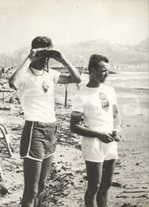 Fotografia d epoca originale 1960 MARSEILLE Les premiers maÃ®tresnageurs sauveteurs C.R.S. Ã  la plage Photo 1