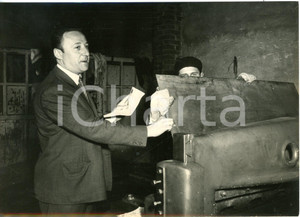 1956 TORINO - Lo zoologo Giuseppe CALCAGNO concorrente di "LASCIA O RADDOPPIA?"