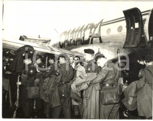 1956 NAPOLI Capodichino - Arrivo reparti canadesi polizia internazionale - Foto