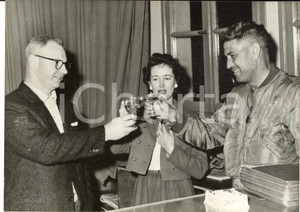 1959 LAON AIR BASE Toast for new U.S.A.F. record Atlantic flight *Photo 18x13 cm