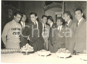 1956 CICLISMO TORINO Fausto COPPI presenta la nuova squadra CARPANO-COPPI - Foto