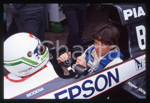 35mm vintage slide* 1991 FORMULA 1 - Stefano MODENA su TYRRELL 020 ai box (23)