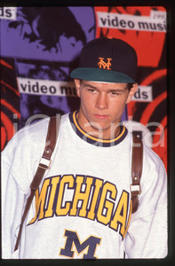 35mm vintage slide* 1992 WESTWOOD - MARKY MARK Mark WAHLBERG agli MTV VMA (2)