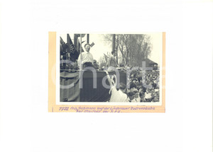 1932 GERMANY Fritz SELBMANN auf den Lindenauer Radrennbahn zur Maifeier der KPD  Fotografia originale d'epoca, con didascalia manoscritta, montata su passepartout.CONDIZIONI: GFORMATO: 30x20 cm (con passepartout); 18x13 cm (fotografia)    originale e autentica 1