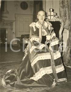 1953 LONDON Lord Mayor sir Rupert De La BERE in his Coronation robes *Photo