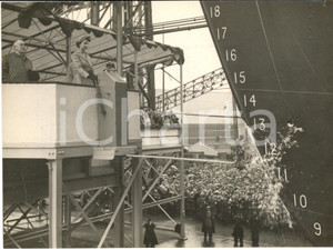 1954 BELFAST Queen Elizabeth launches the luxury liner SOUTHERN CROSS Photo
