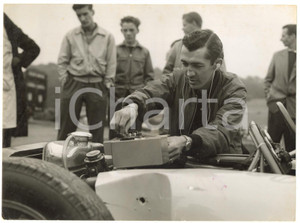 1958 BRANDS HATCH CIRCUIT - Stuart LEWIS-EVANS tuning radio installed on his car