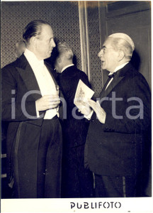 1955 ca MILANO Teatro alla Scala - Ashley CLARKE Virgilio FERRARI alla prima