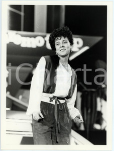 Fotografia d epoca originale 1985 FESTIVAL DI SANREMO Cinzia CORRADO Ritratto della cantante  Foto 17x24 1 1