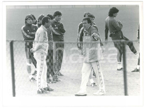 Fotografia d epoca originale 1980 ca CALCIO  AS ROMA Luciano SPINOSI durante allenamenti  Foto 24x18 cm 1