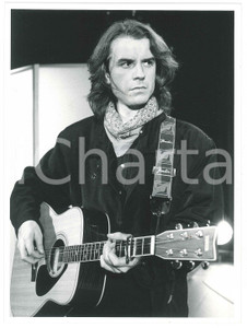 Fotografia d epoca originale 1980 ca MUSICA ITALIA Mario CASTELNUOVO Ritratto del cantante con chitarra Foto 1