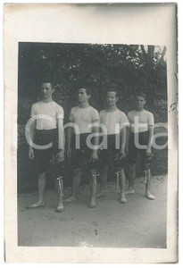 Fotografia d epoca originale 1920 ca SPORT GINNASTICA  GERMANIA  Atleti dopo la premiazione Foto 9x14 cm 1