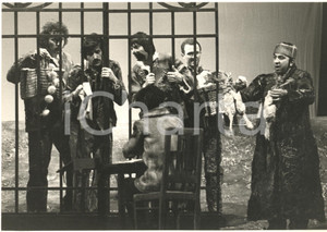 Fotografia d epoca originale 1980 ca TEATRO  PARMA  Compagnia del Collettivo  Foto di scena 24x17 cm 1