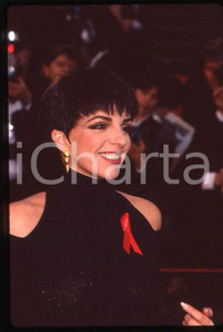 Fotografia d epoca originale Liza MINNELLI  64th Academy Awards 1992 Red ribbon AIDS 35mm vintage slide 1 1