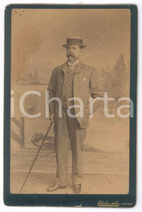 Fotografia d epoca originale 1910 ca HERTFORD UK Portrait of a man standing  Photo ELSDEN & Son 1