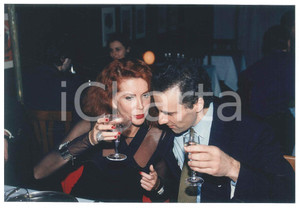 Fotografia d epoca originale 1995 MILANO ? Cena GREENPEACE  Marina RIPA DI MEANA Renato NERI Foto 2 1