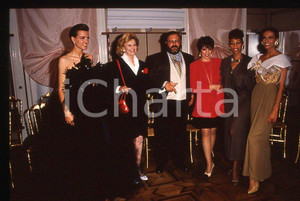 Fotografia d epoca originale Liza MINNELLI Gianfranco FERRE   Atelier MILANO 1989 35mm vintage slide 2 1