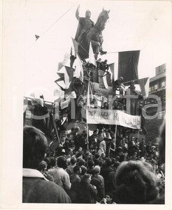 Fotografia d epoca originale 1968 PRIMAVERA DI PRAGA Manifestazione antiURSS  Piazza San Venceslao Foto 1