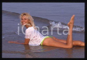 35mm vintage slide* 1985 ca ITALIA Rossella GARDINI in costume da bagno (38)