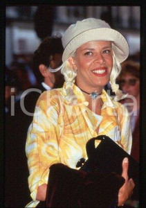 35mm vintage slide* 1990 ca MUSIC Portrait of English pop singer YAZZ (1)