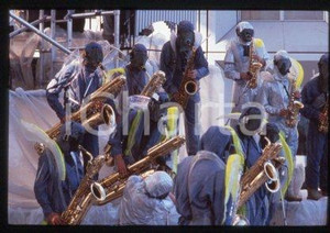 35mm vintage slide* 1989 ARCHE DE LA DEFENSE inauguration - musicians (12)