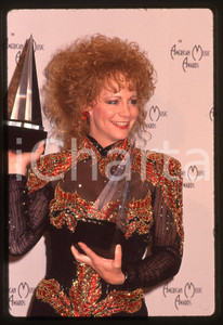 35mm vintage slide* 1991 LOS ANGELES - Reba MCINTIRE agli American Music Awards